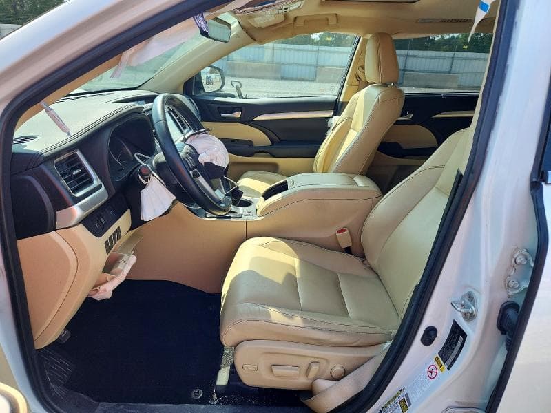 2018 TOYOTA HIGHLANDER XLE XLE 7