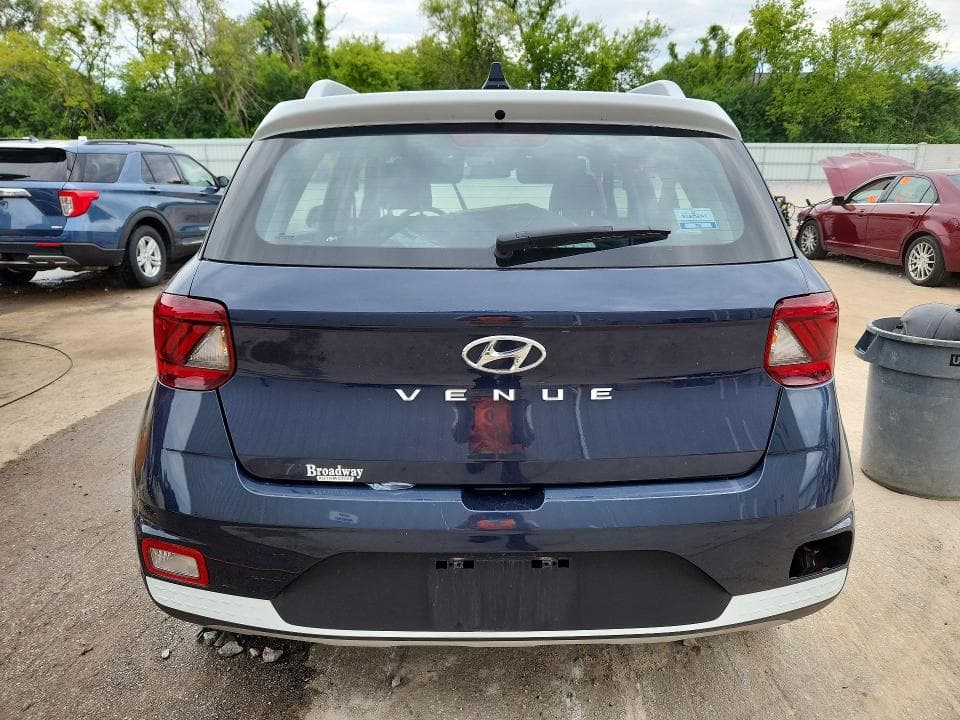 2022 HYUNDAI VENUE LIMITED LIMITED 7