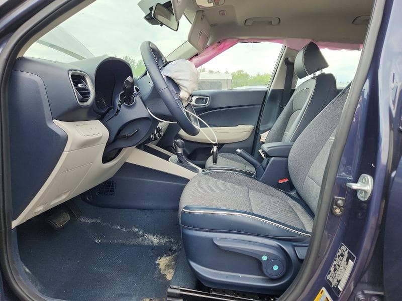 2022 HYUNDAI VENUE LIMITED LIMITED 8