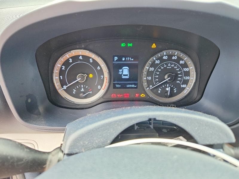 2022 HYUNDAI VENUE LIMITED LIMITED 10