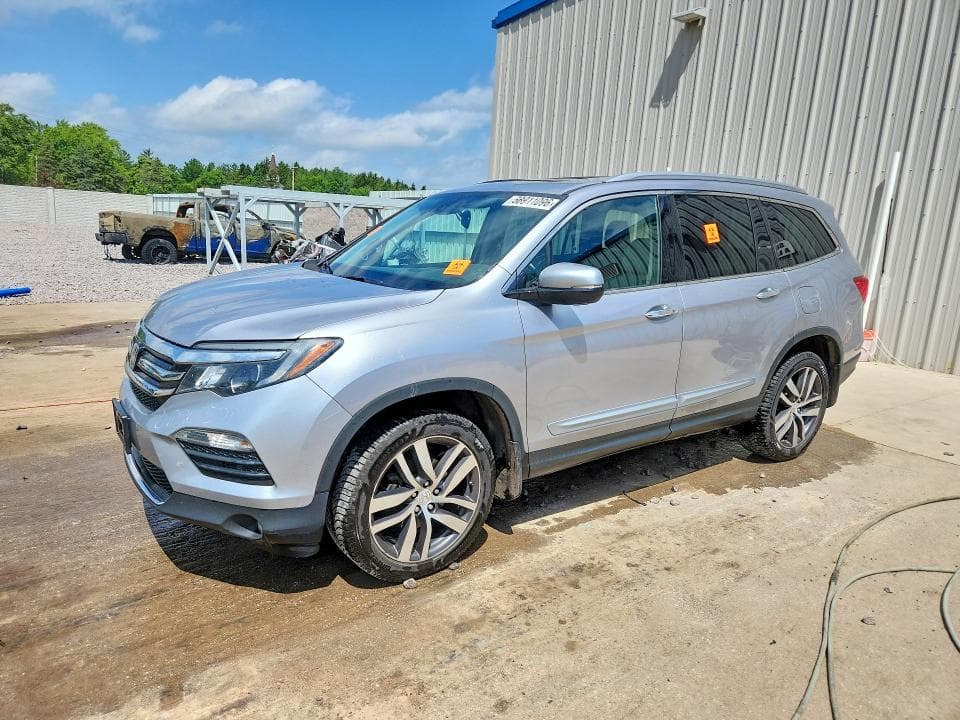 2017 HONDA PILOT TOURING - 1