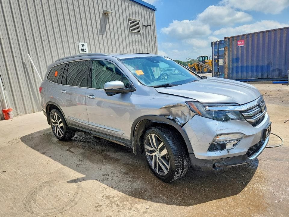 2017 HONDA PILOT TOURING 4