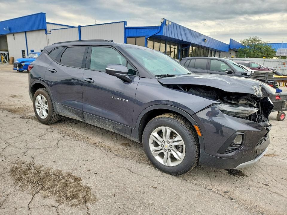 2021 CHEVROLET BLAZER 2LT 4
