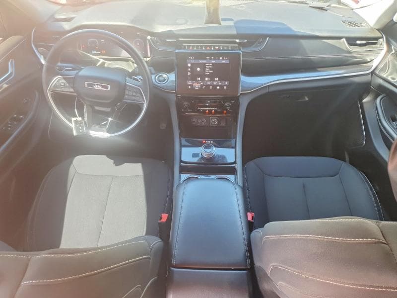 2022 JEEP GRAND CHEROKEE L LAREDO 8