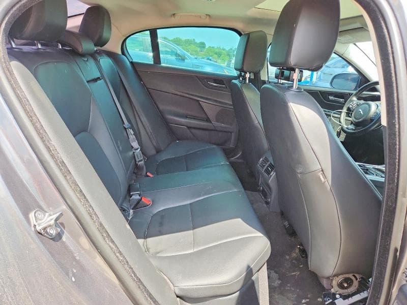 2019 JAGUAR XE PREMIUM PREMIUM 10