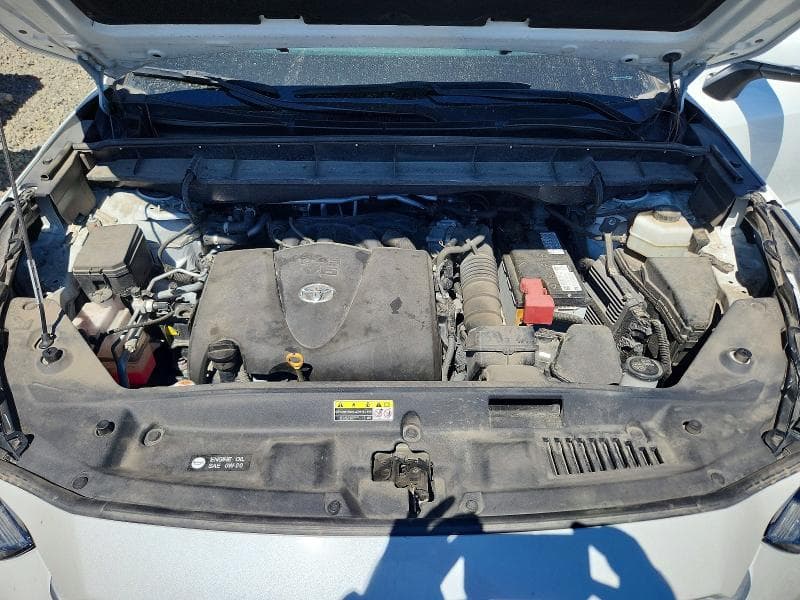 2022 TOYOTA HIGHLANDER XLE 12