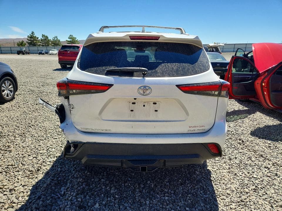 2022 TOYOTA HIGHLANDER XLE 6
