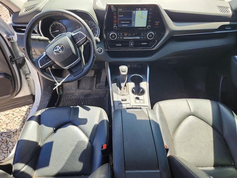 2022 TOYOTA HIGHLANDER XLE 8