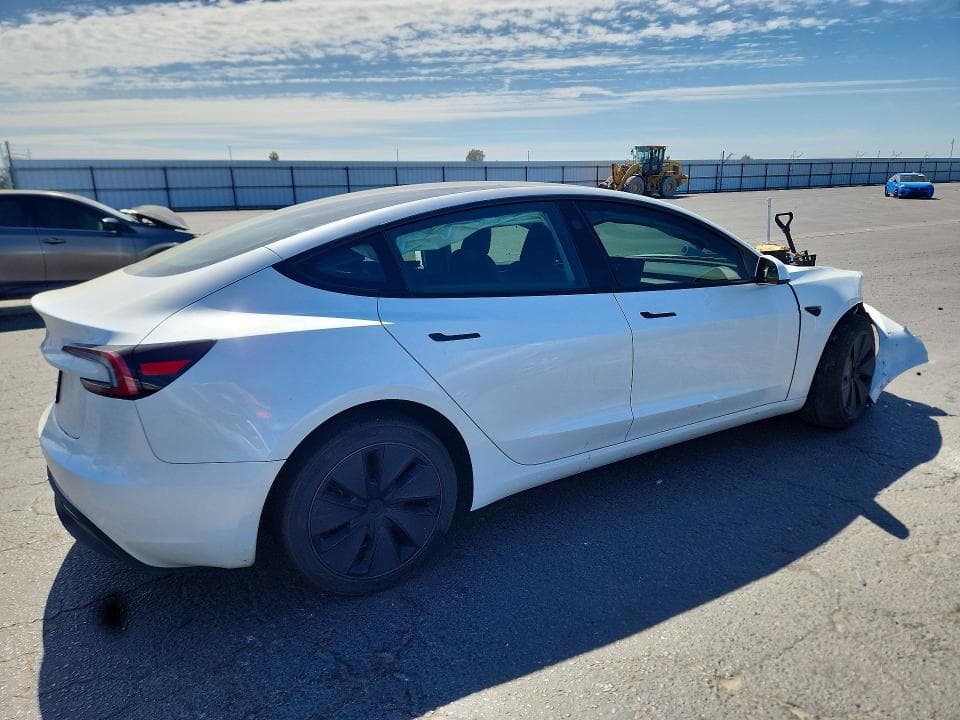2025 TESLA MODEL 3 3