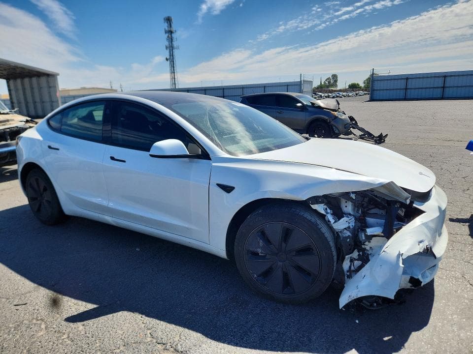 2025 TESLA MODEL 3 4