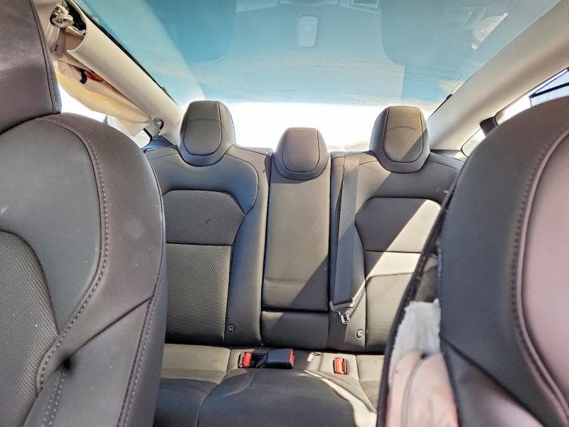 2025 TESLA MODEL 3 10