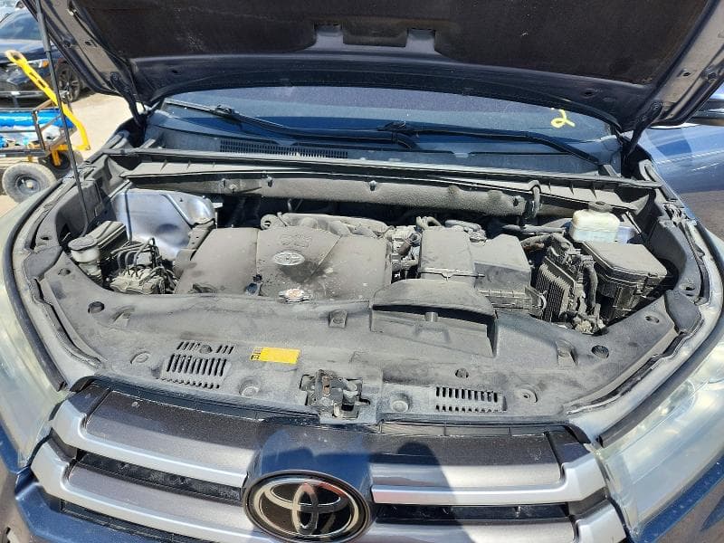 2019 TOYOTA HIGHLANDER XLE 12