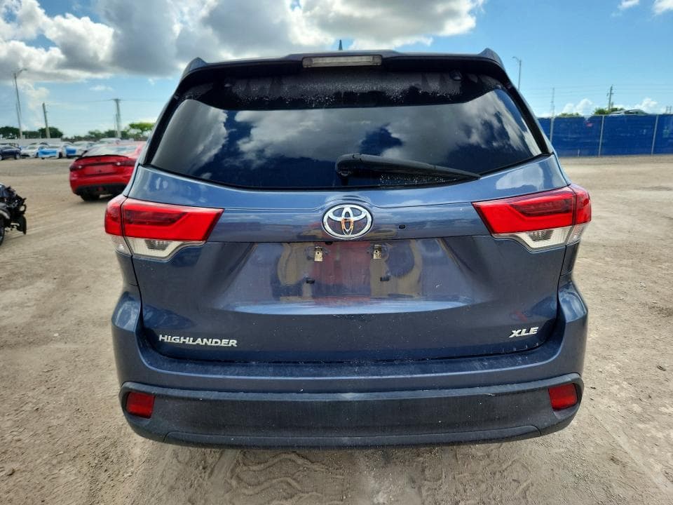 2019 TOYOTA HIGHLANDER XLE 6