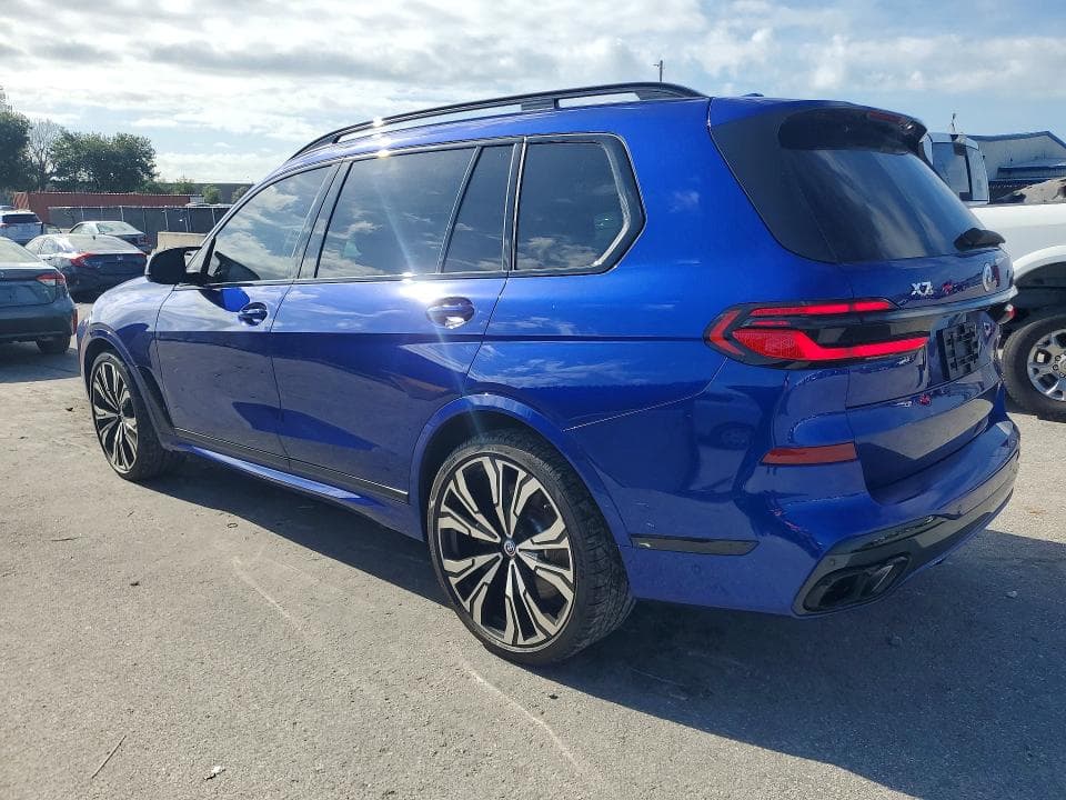 2024 BMW X7 M60I 2
