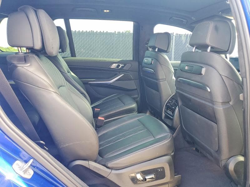 2024 BMW X7 M60I 11