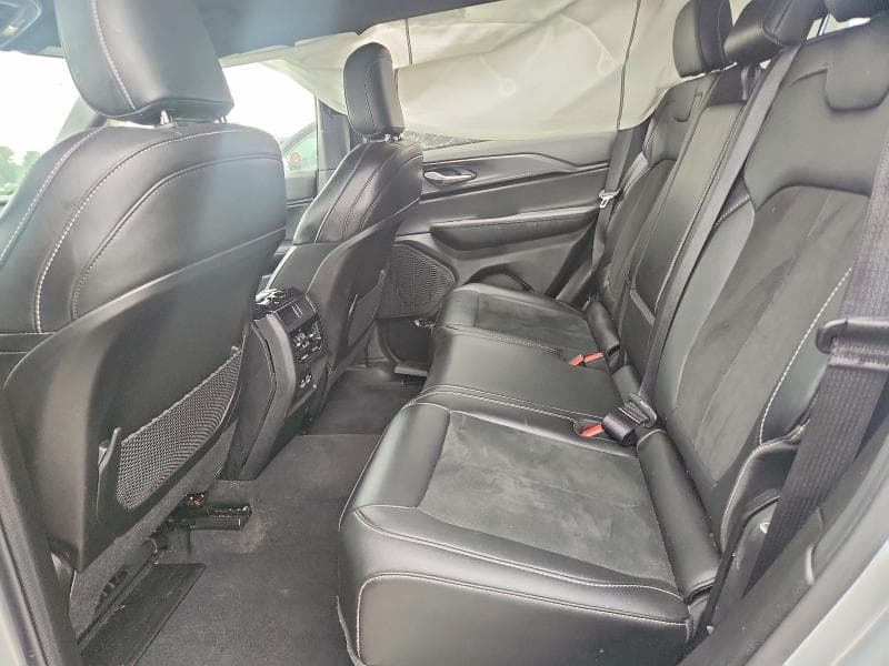 2025 JEEP GRAND CHEROKEE LAREDO 11
