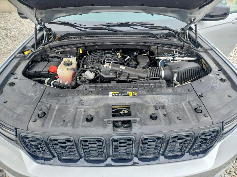 2025 JEEP GRAND CHEROKEE LAREDO 12