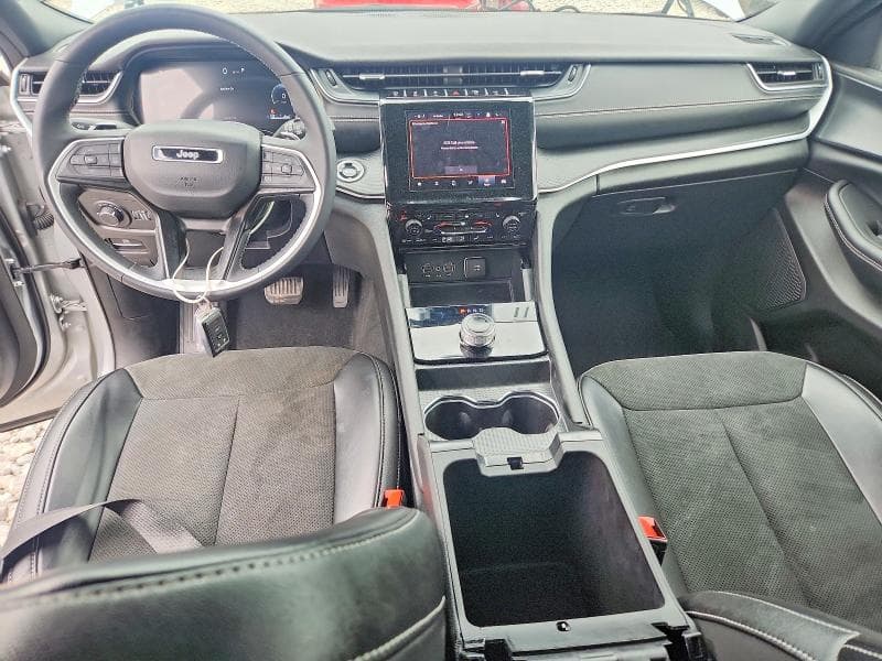 2025 JEEP GRAND CHEROKEE LAREDO 8