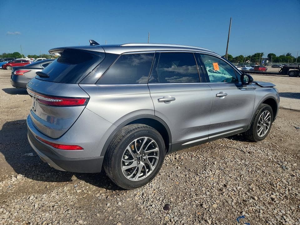 2022 LINCOLN CORSAIR 3