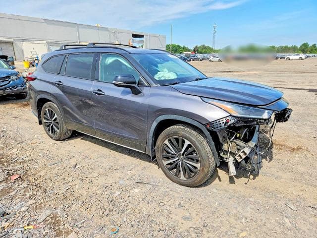 2021 TOYOTA HIGHLANDER XSE 4