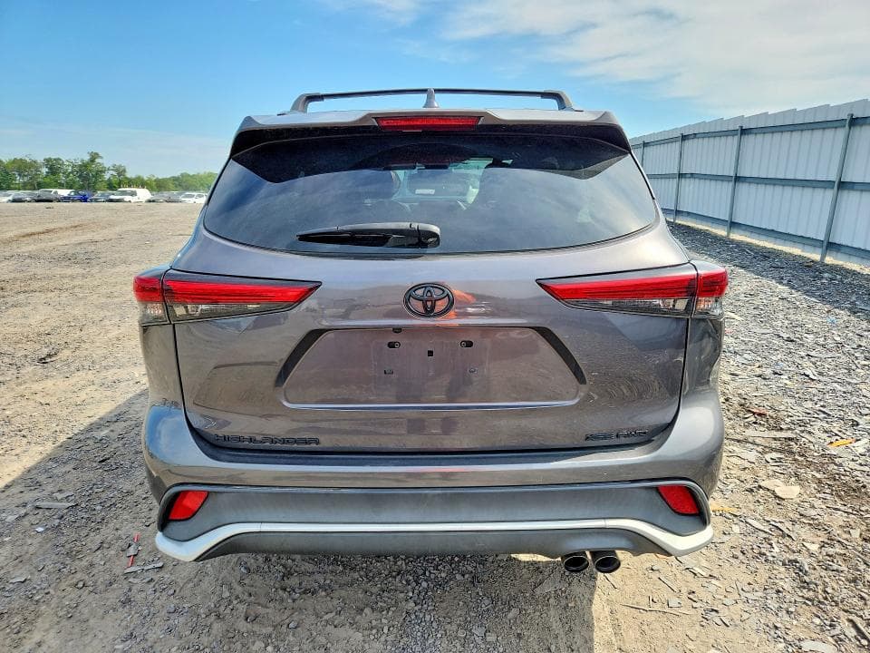 2021 TOYOTA HIGHLANDER XSE 6