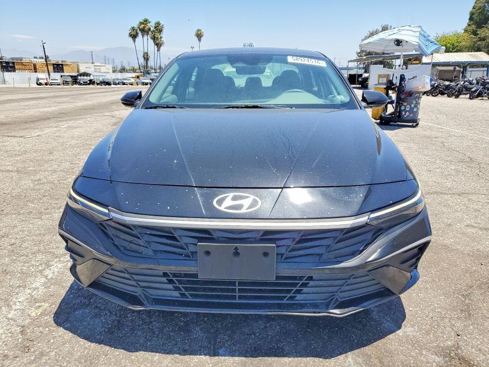 2024 HYUNDAI ELANTRA BLUE 5