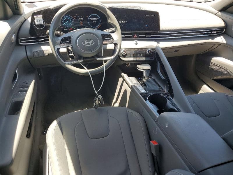 2024 HYUNDAI ELANTRA BLUE 8