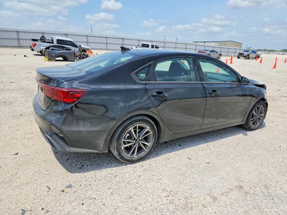 2023 KIA FORTE LXS 3