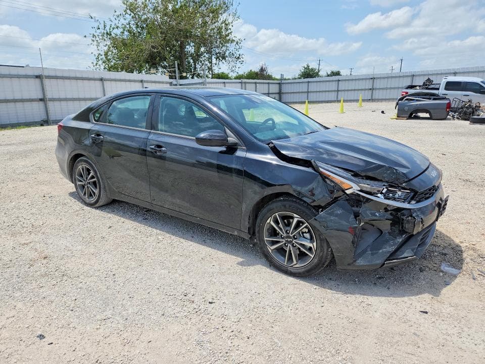 2023 KIA FORTE LXS 4