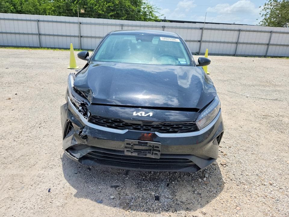 2023 KIA FORTE LXS 5