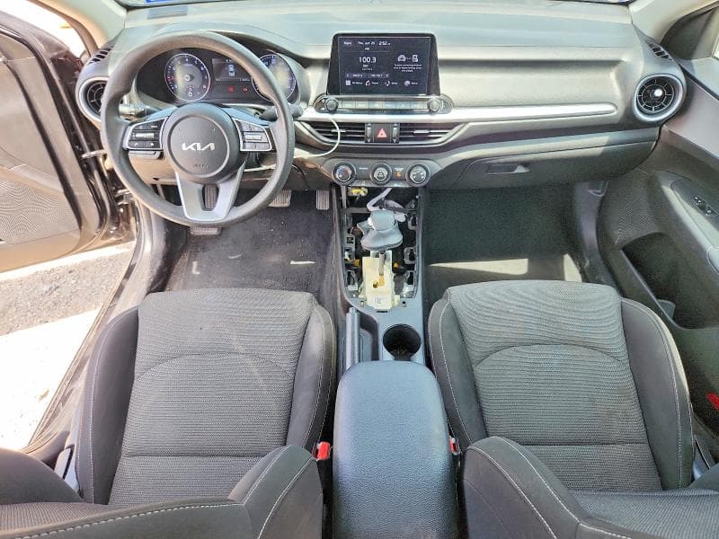 2023 KIA FORTE LXS 8
