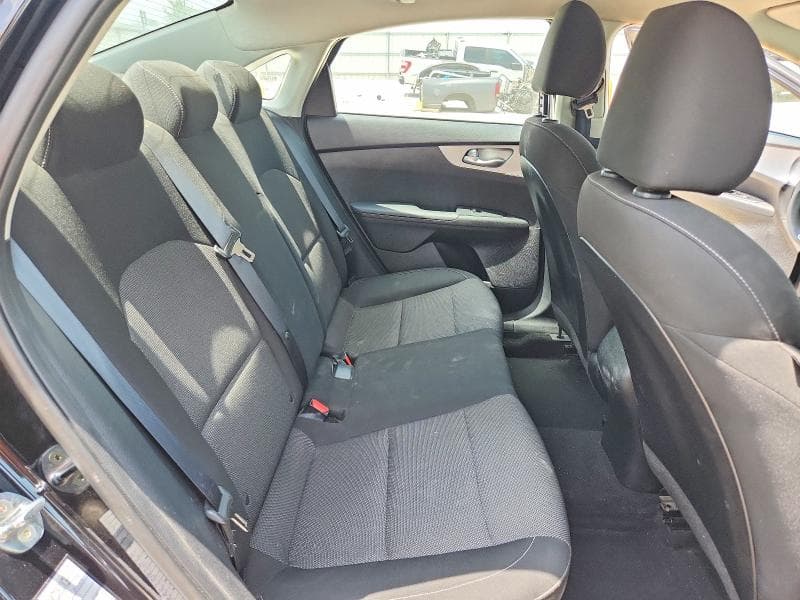 2023 KIA FORTE LXS 10