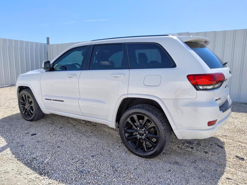 2020 JEEP GRAND CHEROKEE LAREDO 2