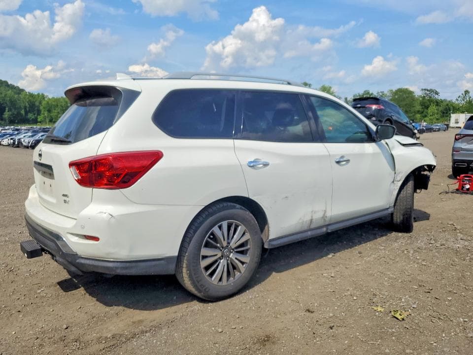 2019 NISSAN PATHFINDER SV 3