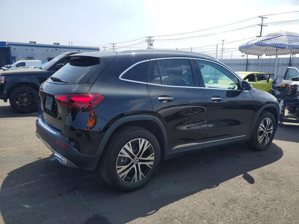 2025 MERCEDES-BENZ GLA 250 3