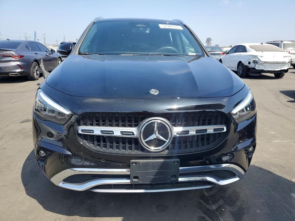 2025 MERCEDES-BENZ GLA 250 5