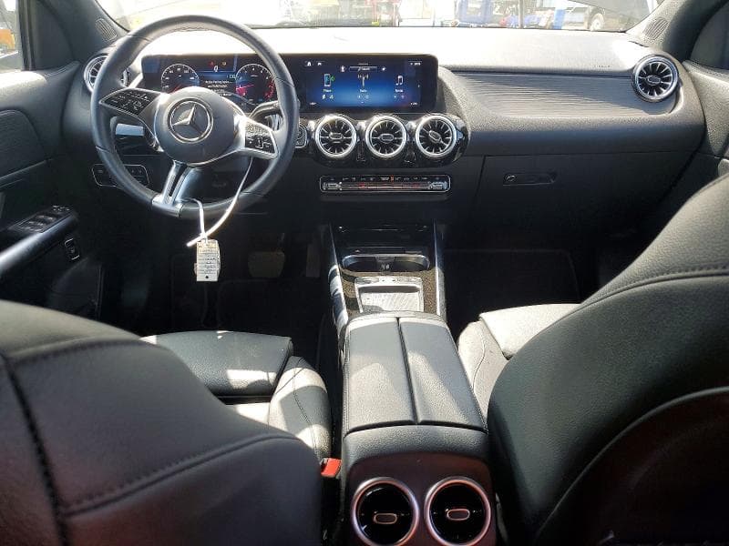 2025 MERCEDES-BENZ GLA 250 8