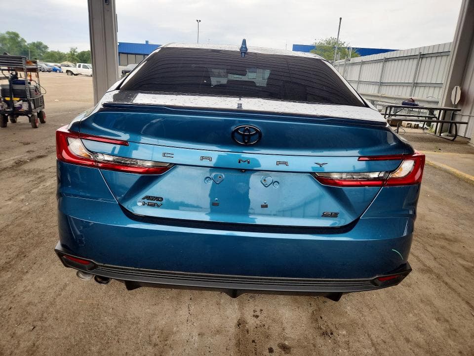 2025 TOYOTA CAMRY SE 6