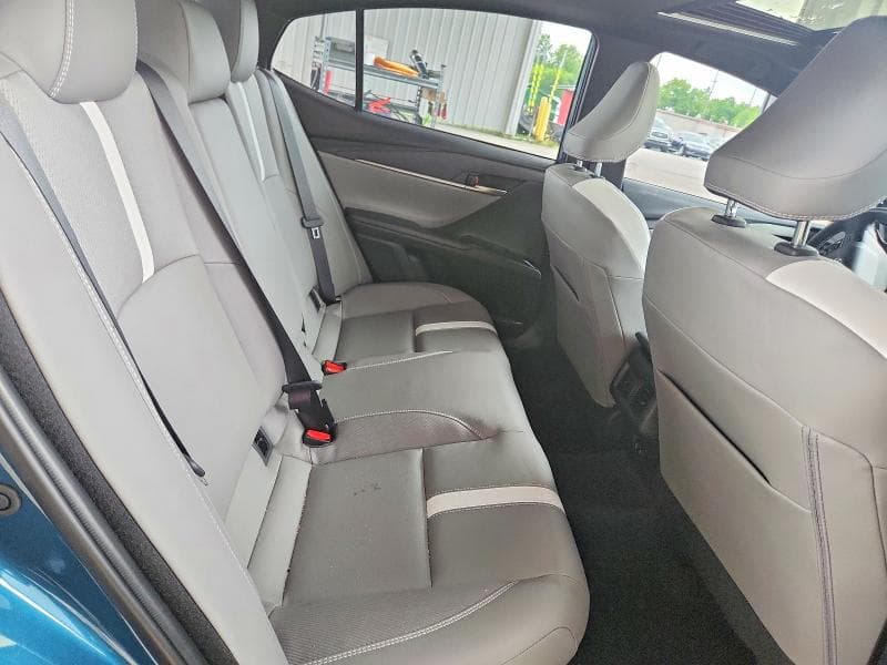 2025 TOYOTA CAMRY SE 10