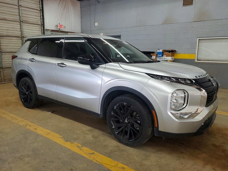 2022 MITSUBISHI OUTLANDER SE 4