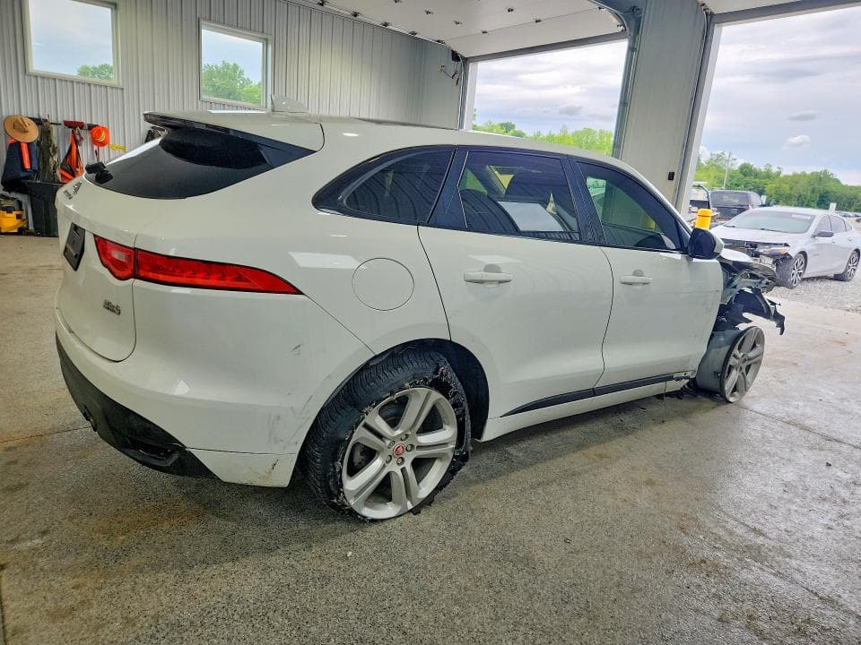 2017 JAGUAR F-PACE R - SPORT 3