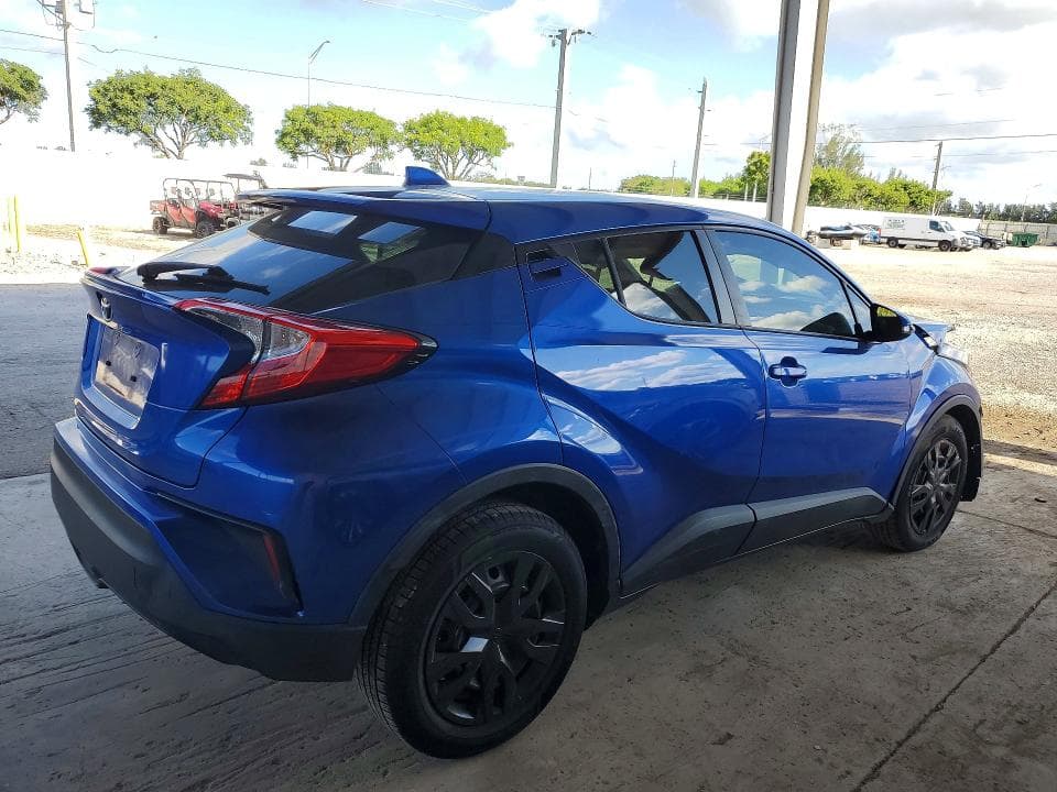 2019 TOYOTA C-HR LE LE 3