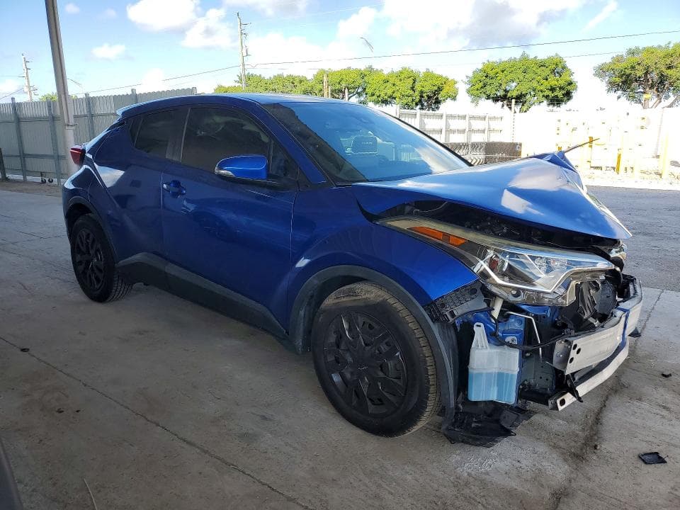 2019 TOYOTA C-HR LE LE 4