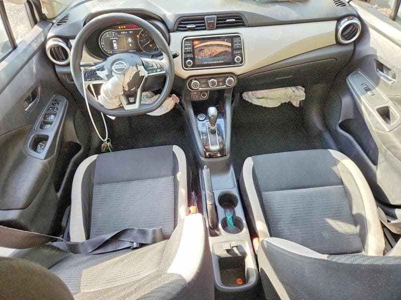 2021 NISSAN VERSA SV SV 8