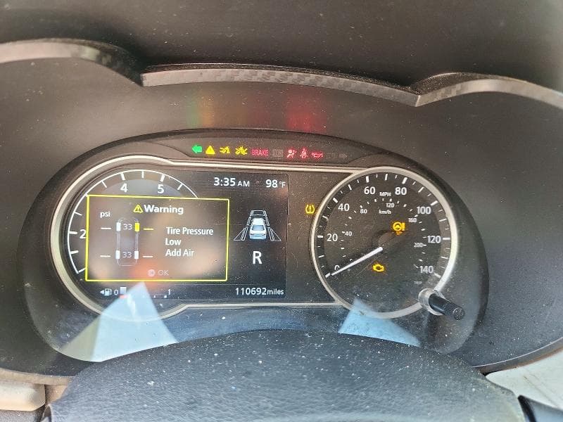 2021 NISSAN VERSA SV SV 9