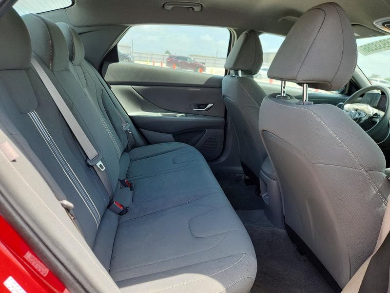 2024 HYUNDAI ELANTRA SEL 10
