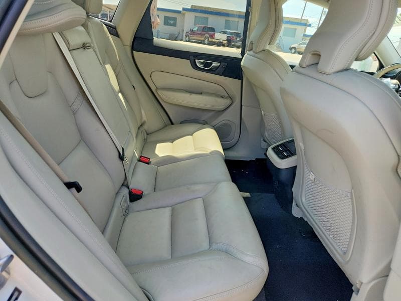 2022 VOLVO XC60 B5 INSCRIPTION 11