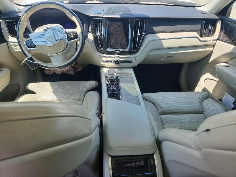 2022 VOLVO XC60 B5 INSCRIPTION 8