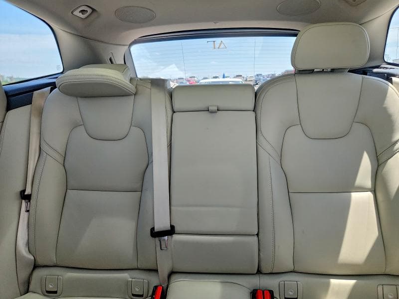 2022 VOLVO XC60 B5 INSCRIPTION 10