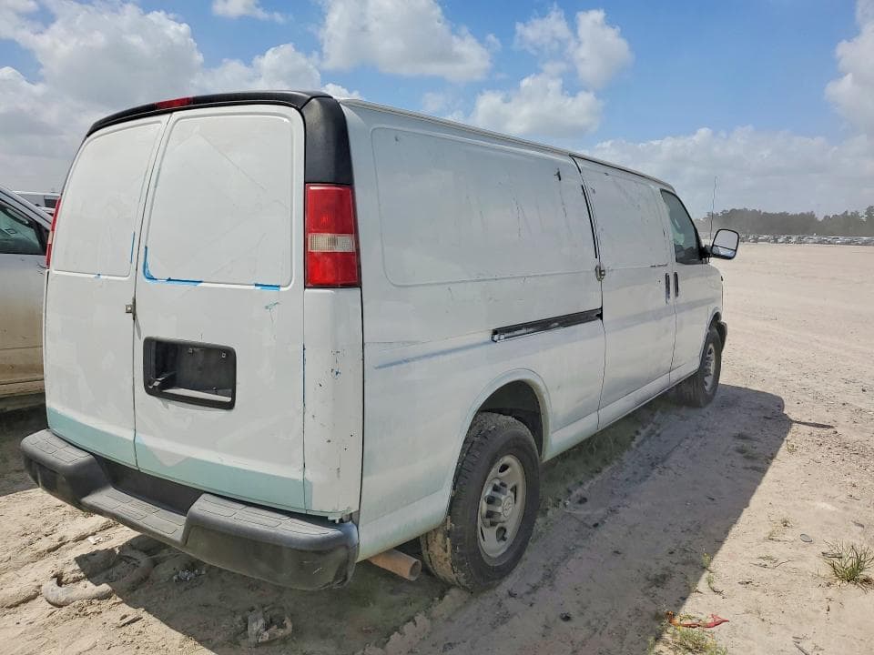 2017 CHEVROLET EXPRESS G3500 3